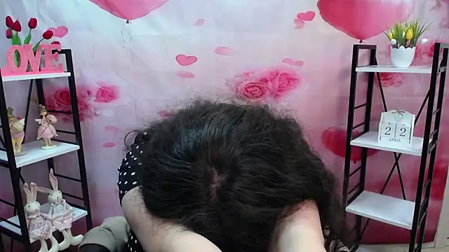 NeonilaLisova 现场XXX聊天