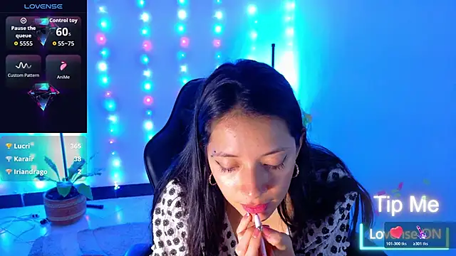 Sarasavage live XXX chat
