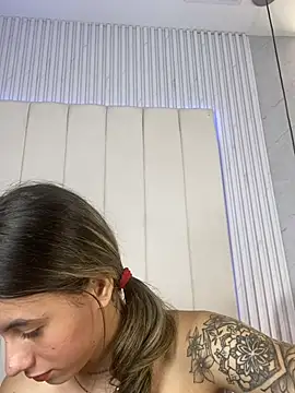 แชท XXX สดของ JuliaColemann