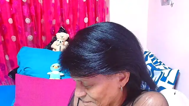 Chat XXX en directo de SLUTTYROXY