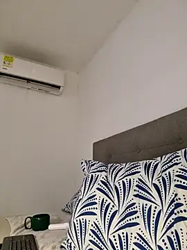 VelvetCurls' Live XXX Chat