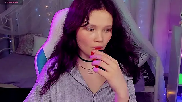 EmilyChaves' Live XXX Chat