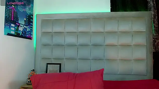 AmazingMistressNathy 网络视讯表演