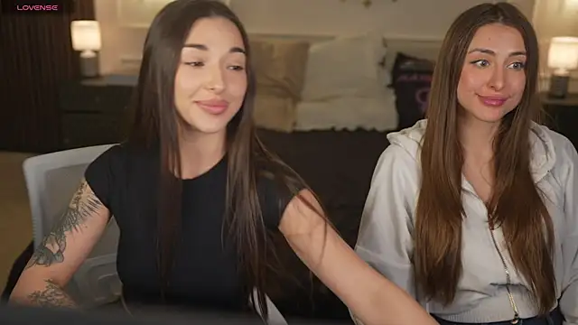 Luna_secretgirl Pertunjukan Webcam