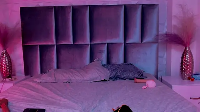 Mila_Monnet's Live XXX Chat