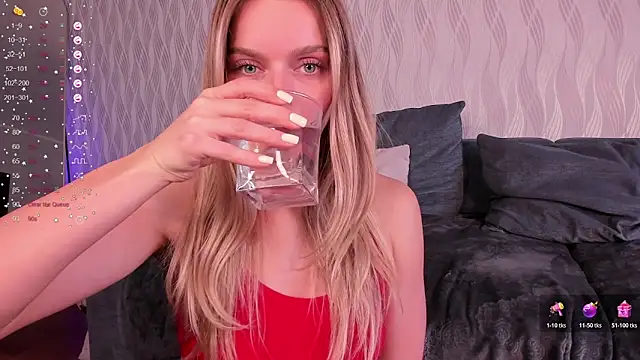 CharliSweet: онлайн-секс-чат