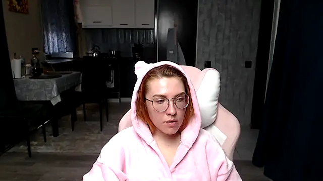 XXX chat uživo modela Reginasmilee