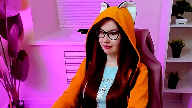 CarolGiggly: онлайн-секс-чат