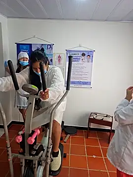 Pokazy przed kamerką – JustSamantha_