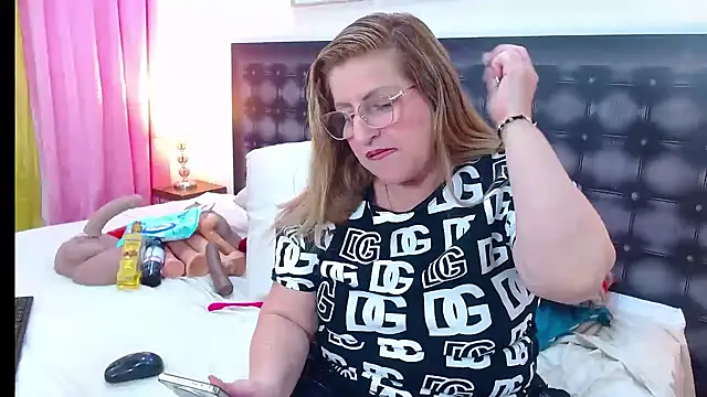 sandra_20 লাইভ XXX চ্যাট