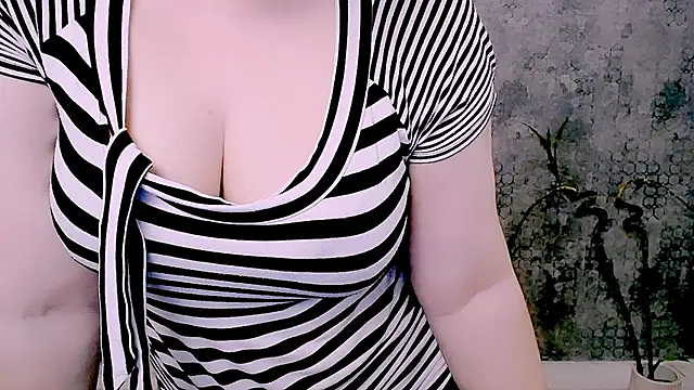 Djullia live XXX chat