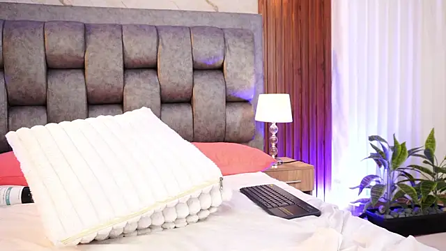 Chloe_Harriss' Webcam Show