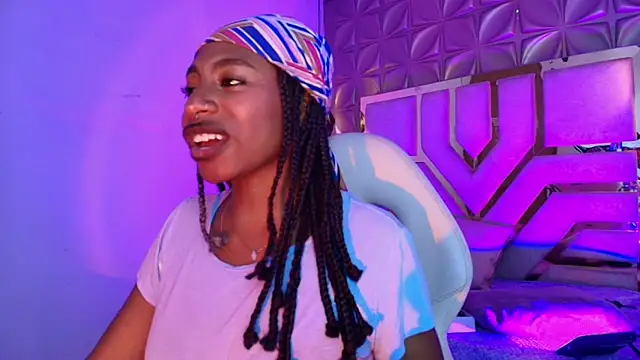 Chat XXX ao vivo de Queen_perla_