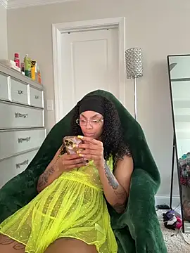 butterflybootyy élő XXX-chatje