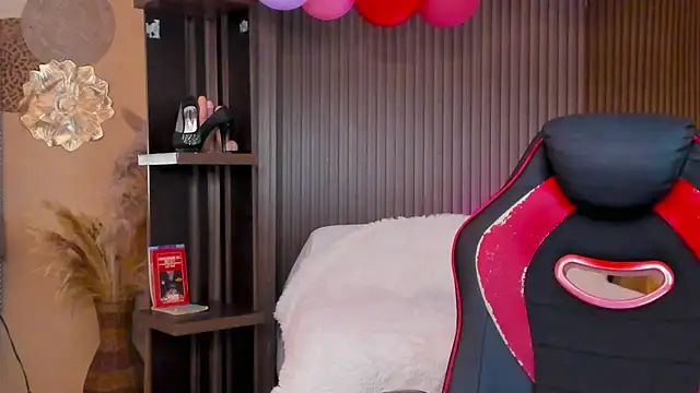 ZaraLuciana's Live XXX Chat