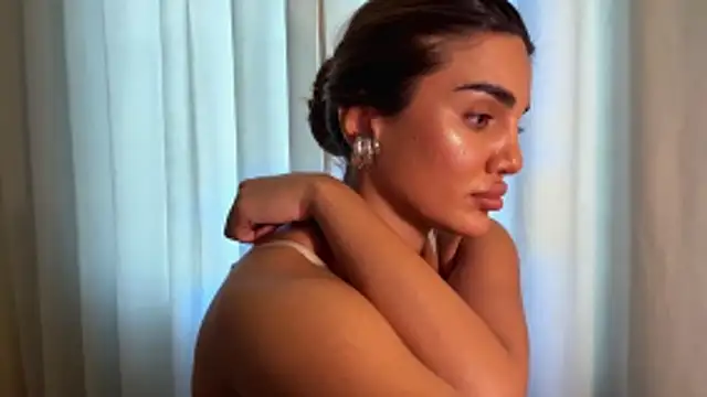 MelindaReny Chat XXX live