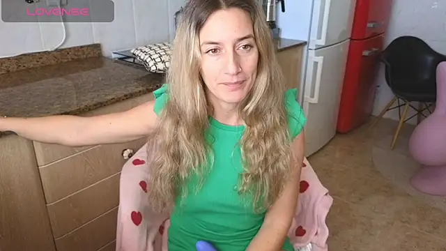 LunamixのライブXXXチャット