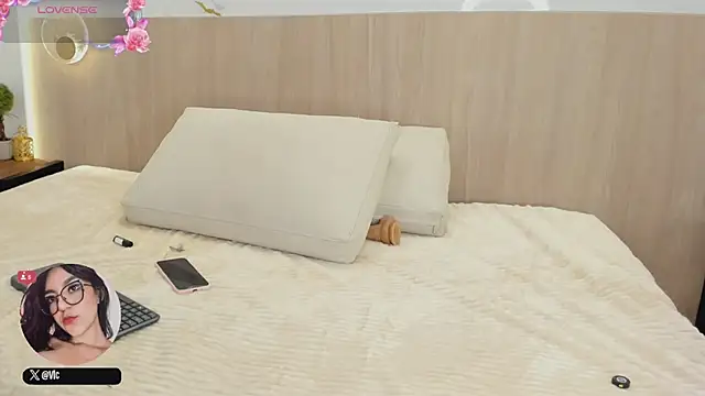 victoria_hokings' Live XXX Chat