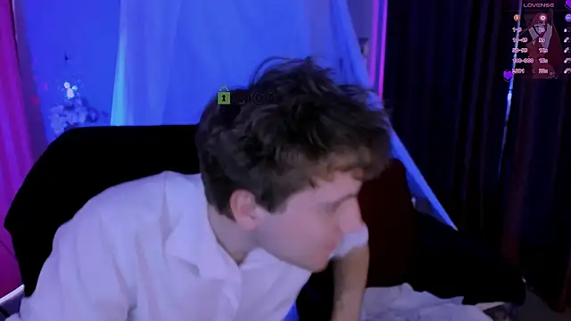 travis_wolf_ Chat XXX live