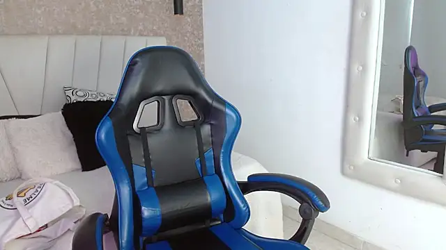 AliceSmity_: απευθείας συνομιλία ΧΧΧ