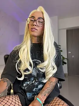 miss_tatiana_: онлайн-секс-чат