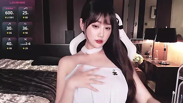 Czat XXX na żywo – Aurora_-77