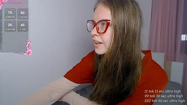 Sarah_HS élő XXX-chatje