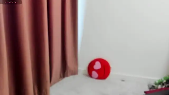 LadyLyannaのライブXXXチャット