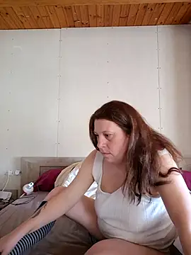 roussechaudasse's Live XXX Chat