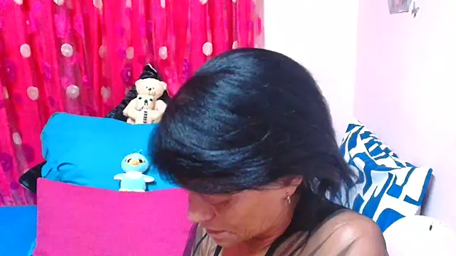 SLUTTYROXY 即時 XXX 聊天