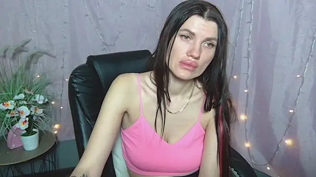 MilaLoona 现场XXX聊天