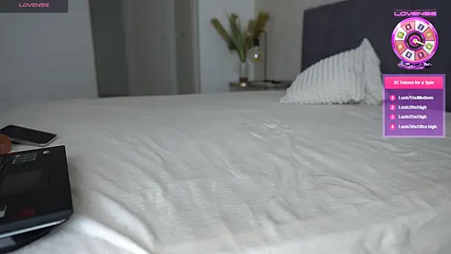 Pokazy przed kamerką – miss_juliaa