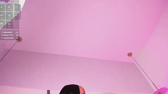 Pokazy przed kamerką – megann_myers