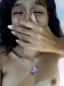 Yi_Uzi ওয়েবক্যাম শো