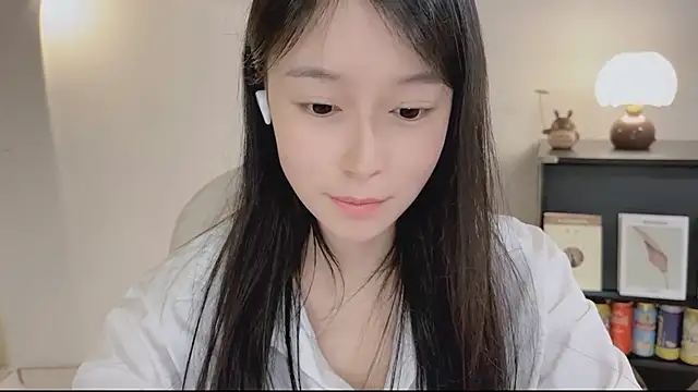 Chatroom XXX en direct de Onechestnut