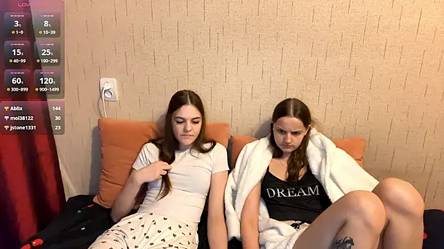 Doratryhard 现场XXX聊天