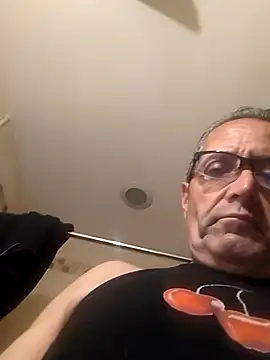 bobby69cock's Webcam Show