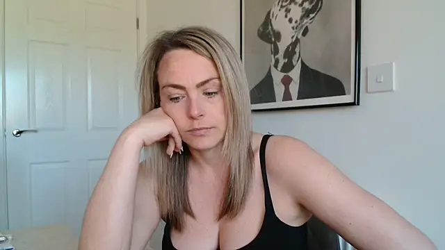 LouiseLovesFun – webcam-show