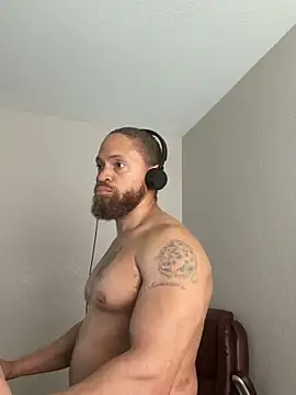 Fathero1time Show in webcam