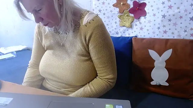 QueenLana's Webcam Show