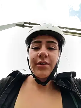 CAROLINE__07 élő XXX-chatje