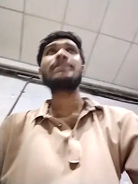 collboy8166 Adlı Modelin Canlı XXX Sohbeti