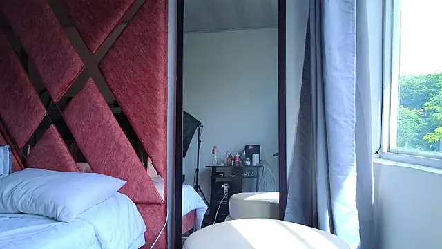 Chat XXX ao vivo de Emma_Revees