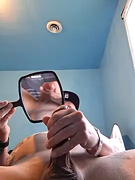 Brandon23xxxgb Show in webcam