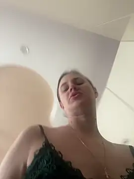 Flossy_Vettie 라이브 XXX 채팅