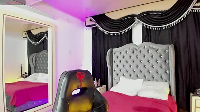 ZelinaEvans' Live XXX Chat