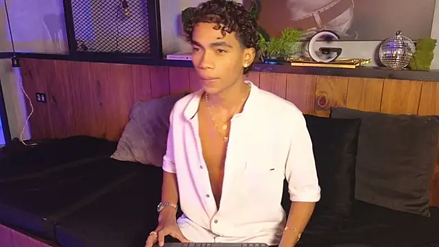 AlanCutee: απευθείας συνομιλία ΧΧΧ