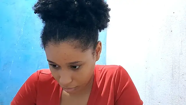 XXX chat uživo modela MadelynStamant