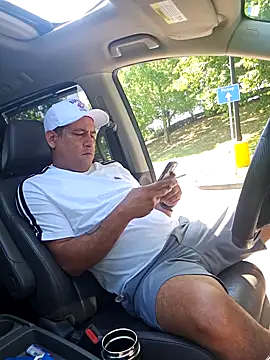 Mifavorito2024: διαδικτυακό σόου στην κάμερα