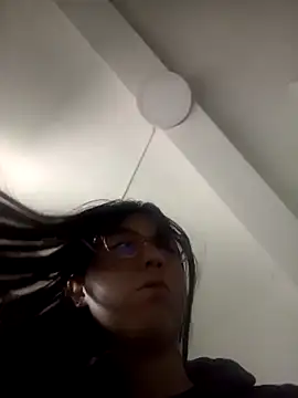 CoralSmit's Live XXX Chat